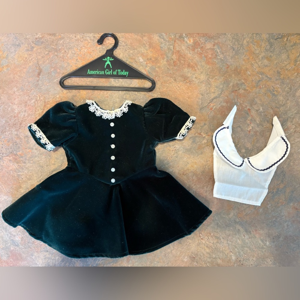American Girl Green Velvet Dress with White Lace Collar and pearlized buttons